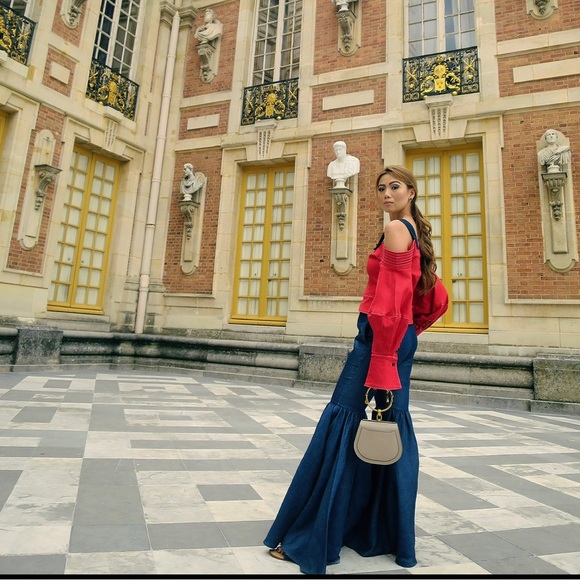 Authentic Chloe - Picture 3 of 11